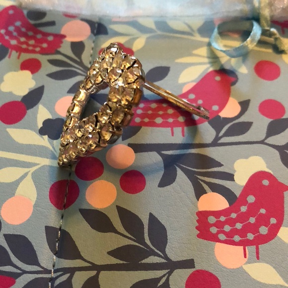 Scarf heart brooch - Picture 4 of 6